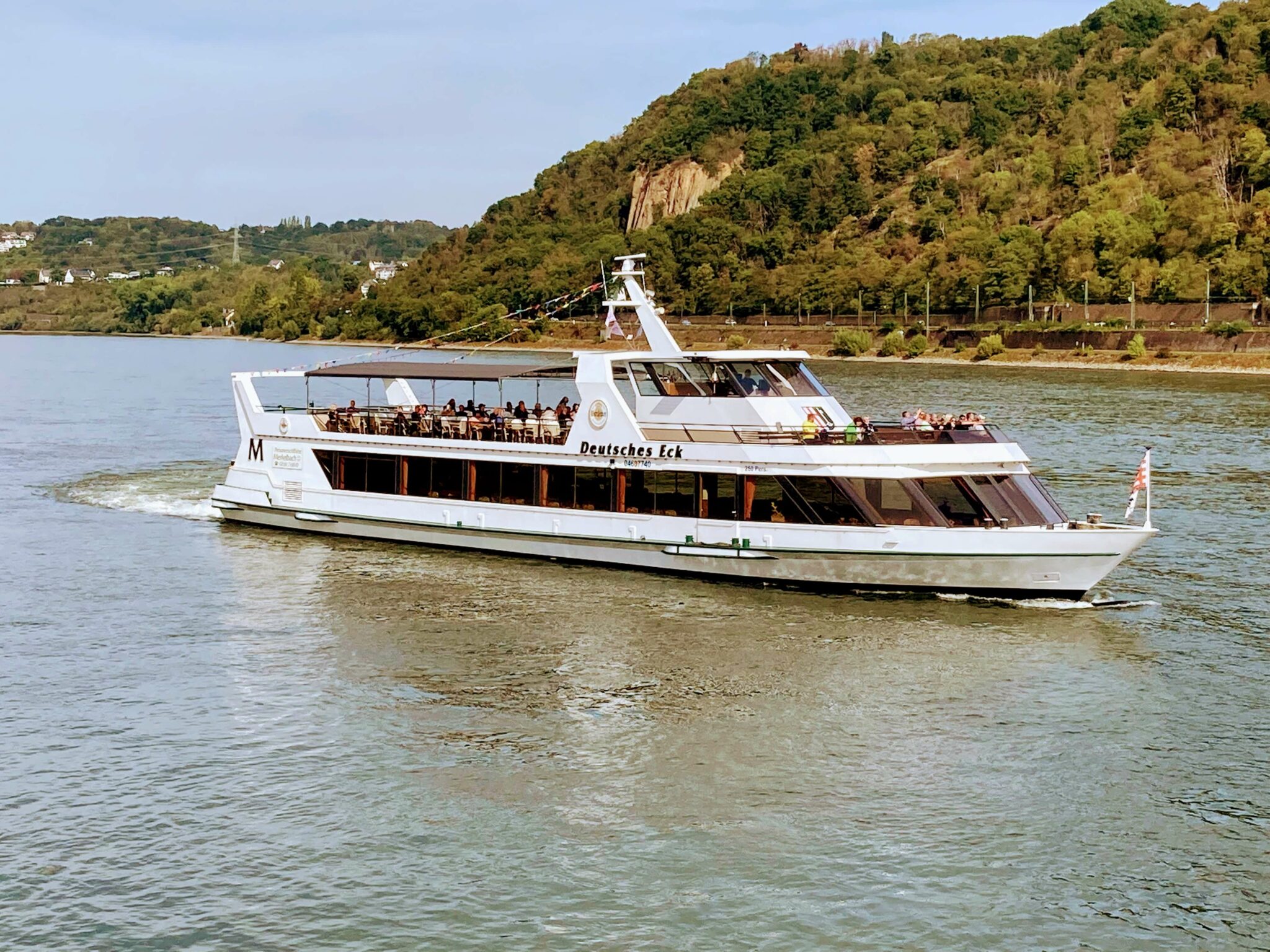 Deutsches Eck in Koblenz Die einzige Stadt an Rhein u. Mosel