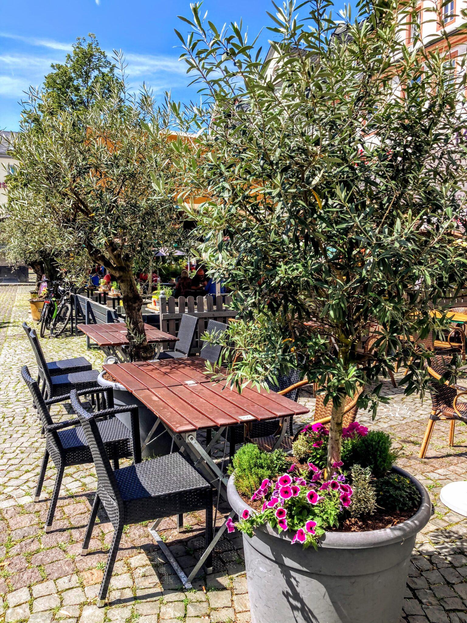 Alt Coblenz Historisches Wirtshaus mitten in der Koblenzer Altstadt